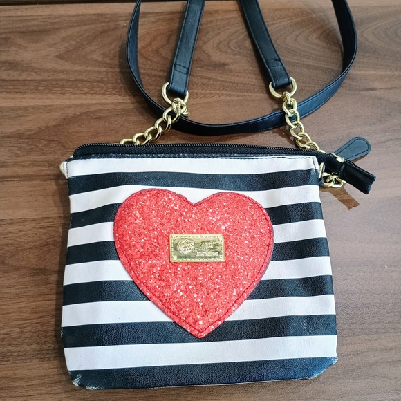 Betsey Johnson Black and White Striped Bag with Glitter Red Heart - Picture 1 of 7